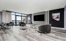 Luxurious Penthouse With Bar At Glasgow Hydro & Secc